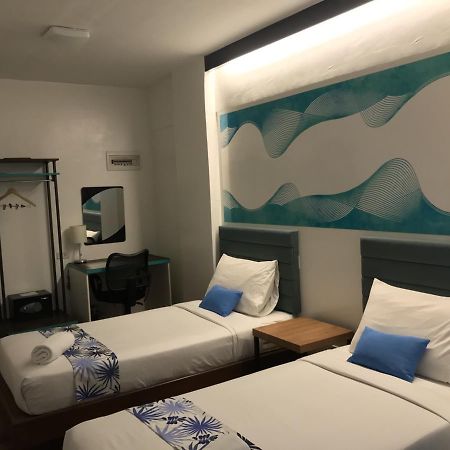 H Hotels - Metro North Uno Quezon City Esterno foto