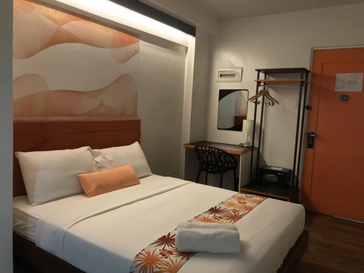 H Hotels - Metro North Uno Quezon City Esterno foto